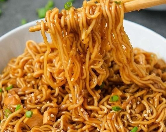 Yummy Hot Spicy Easy Vegan Saucy Ramen Noodles overview