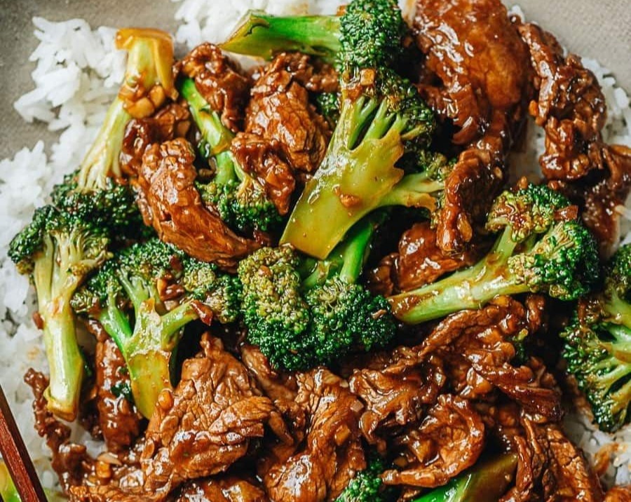 Better Than Takeout Tender Beef and Broccoli Stir-fry with Easy Sauce overview