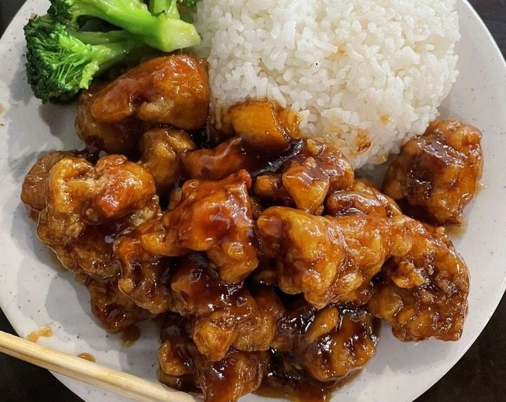 Easy Sesame Chicken Chinese Takeout Sesame Chicken serving